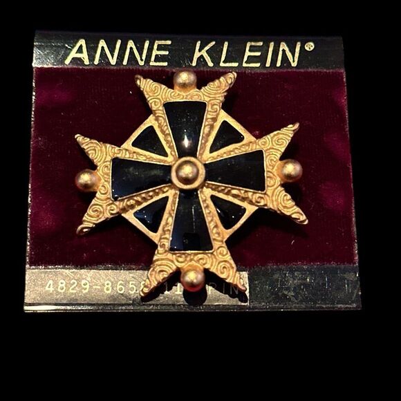 Ann Klein Black Gold Maltese Cross pin NWT - Picture 1 of 3